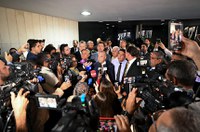 Oposição atende Davi e desocupa Plenário, após dois dias de obstrução