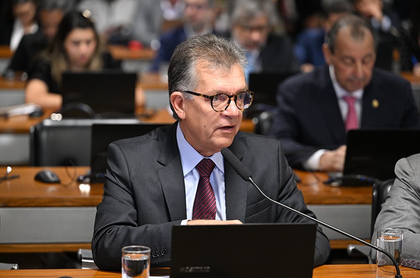 Em pronunciamento, à bancada, senador Laércio Oliveira (PP-SE).