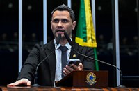 Cleitinho defende impeachment de Moraes e critica gastos do Judiciário