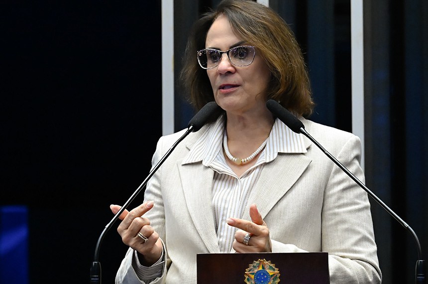 Em discurso, à tribuna, senadora Damares Alves (Republicanos-DF).