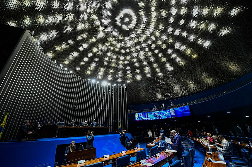 Mesa:
senador Randolfe Rodrigues (PT-AP); 
2º vice-presidente do Senado Federal, senador Humberto Costa (PT-PE), preside sessão;
secretário-geral da Mesa do Senado Federal, Danilo Augusto Barboza de Aguiar.