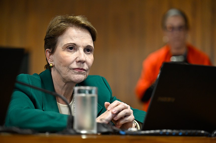 À bancada, relatora do PL 3.427/2023, senadora Tereza Cristina (PP-MS).