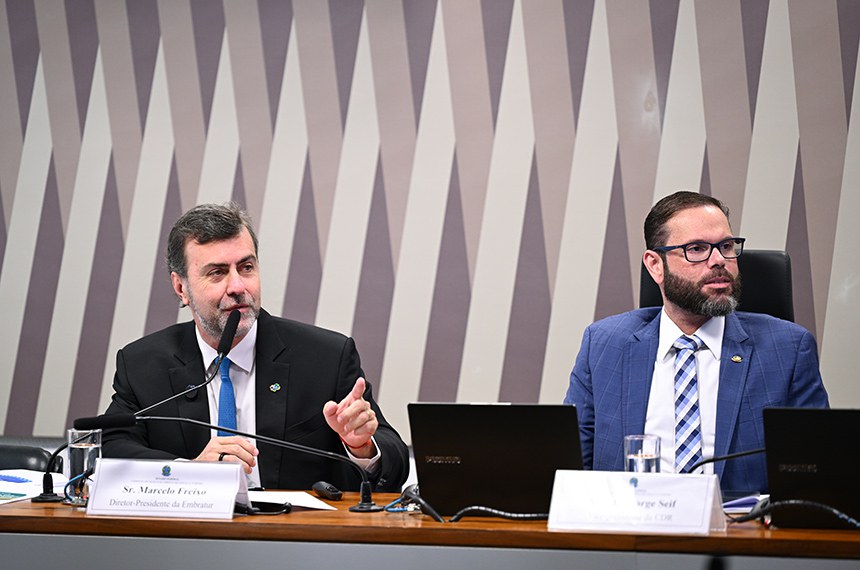 Mesa: 
diretor-presidente da Embratur, Marcelo Freixo -  em pronunciamento.
vice-presidente da CDR, senador Jorge Seif (PL-SC).