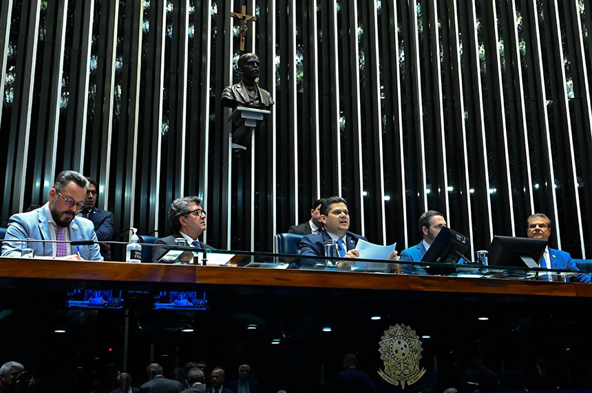 Mesa: 
senador Alan Rick (União-AC);
senador Fernando Farias (MDB-AL); 
presidente do Senado Federal, senador Davi Alcolumbre (União-AP); 
secretário-geral da Mesa do Senado Federal, Danilo Augusto Barboza de Aguiar;
senador Nelsinho Trad (PSD-MS).