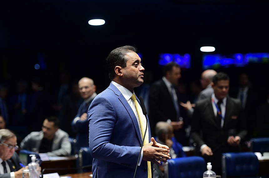 Em pronunciamento, à bancada, senador Weverton (PDT-MA).