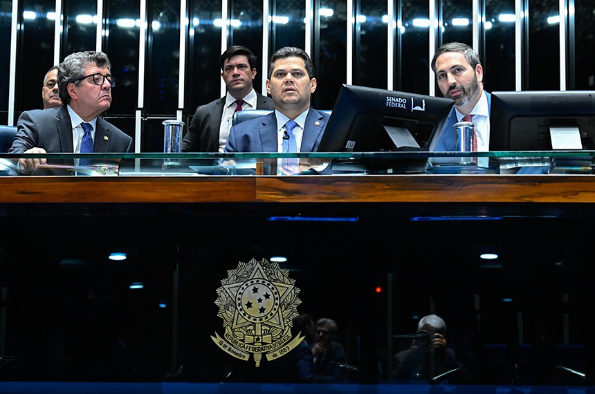 Mesa: 
senador Fernando Farias (MDB-AL);
presidente do Senado Federal, senador Davi Alcolumbre (União-AP) conduz sessão;
secretário-geral da Mesa do Senado Federal, Danilo Augusto Barboza de Aguiar.