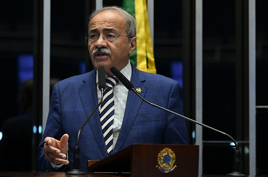 Em discurso, à tribuna, senador Chico Rodrigues (PSB-RR).