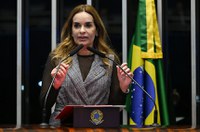 Daniella anuncia parceria da Coca-Cola para combate à violência contra a mulher