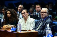 Congresso celebra 100 anos do Grupo Globo com elogios ao papel da imprensa