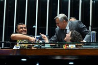 Senado homenageia pessoas com deficiência intelectual e múltipla