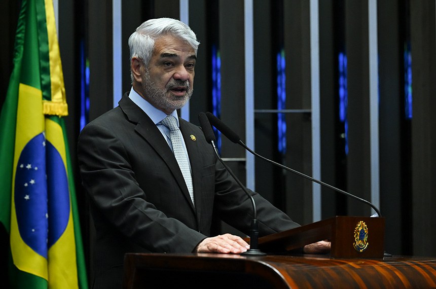 Em discurso, à tribuna, senador Humberto Costa (PT-PE). 
