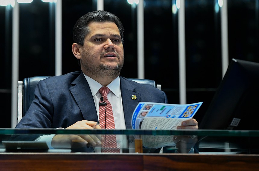 Mesa: 
presidente do Senado Federal, senador Davi Alcolumbre (União-AP).