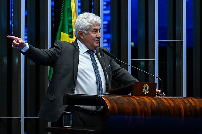 À tribuna, em discurso, senador Astronauta Marcos Pontes (PL-SP). 