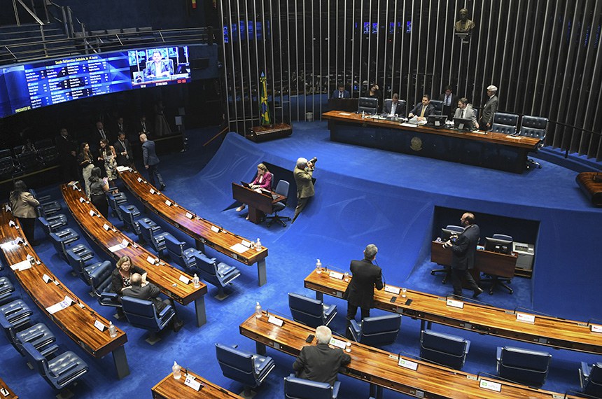 Mesa: 
senador Flávio Bolsonaro (PL-RJ);
presidente do Senado Federal, senador Davi Alcolumbre (União-AP); 
secretário-geral da Mesa do Senado Federal, Danilo Augusto Barboza de Aguiar.