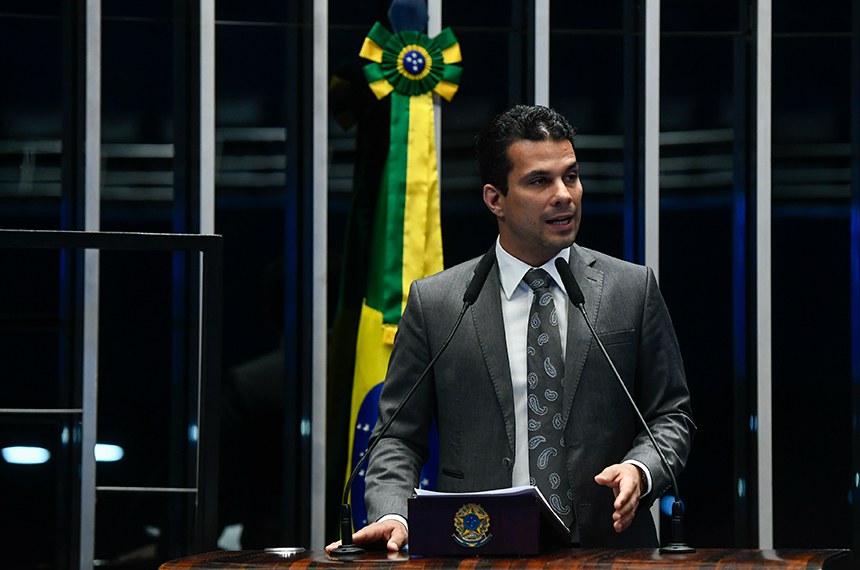 Em discurso, à tribuna, senador Irajá (PSD-TO).