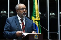 Paim critica abusos em planos de saúde e defende unidade política no RS