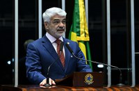 Humberto Costa: Que Bolsonaro aceite democraticamente o julgamento