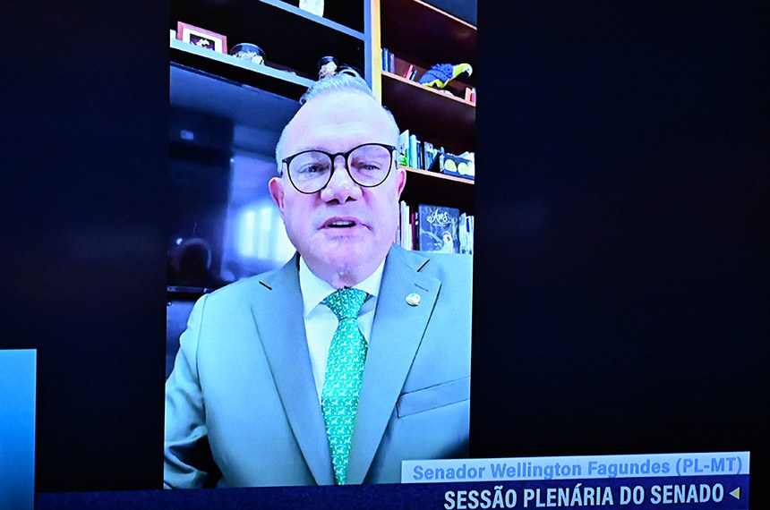 Mesa: 
2º secretário da Mesa do Senado Federal, senador Confúcio Moura (MDB-RO), 
secretário-geral da Mesa do Senado Federal, Danilo Augusto Barboza de Aguiar.