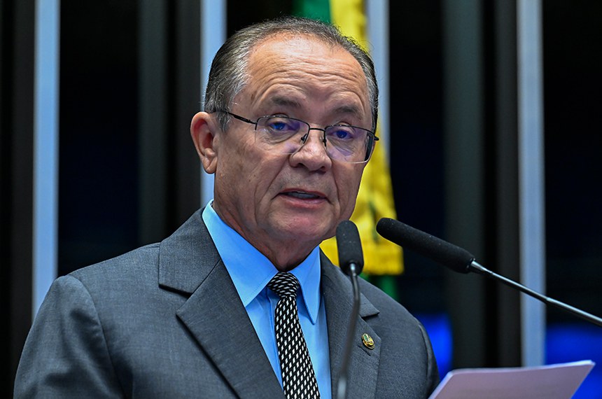 À tribuna, em discurso, senador Zequinha Marinho (Podemos-PA).