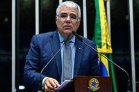 Girão alerta para 'violência descontrolada no Ceará', cobra CPI e pede pacto pela paz