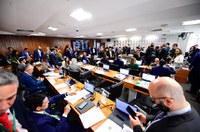 CPMI quebra sigilos de lobista, ex-diretores do INSS e associações de aposentados