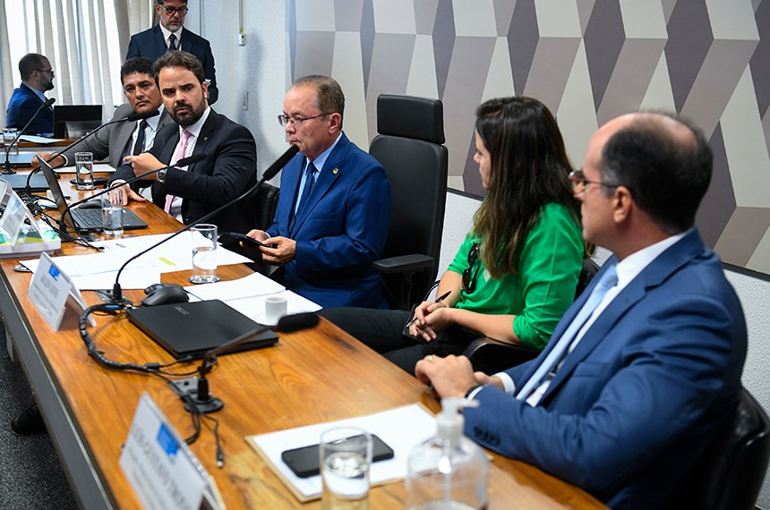 Mesa: 
prefeito municipal de Bom Jesus do Tocantins/PA, Jeilson dos Santos Reis; 
prefeito municipal de Marabá/PA, Antônio Carlos Cunha Sá; 
presidente da CRA, senador Zequinha Marinho (Podemos-PA);
coordenadora-geral de Criação e Planejamento de Unidades de Conservação da Diretoria de Criação e Manejo de Unidades de Conservação do Instituto Chico Mendes de Conservação da Biodiversidade (ICMBio), Kelen Luciana Leite;  
advogado do Sindicato Rural de Marabá/PA e Sindicato dos Produtores Rurais de Itupiranga/PA, Luís Gustavo Trovo Garcia.