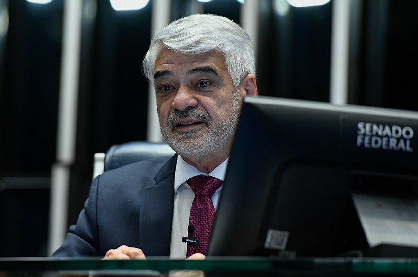 Mesa: 
2º vice-presidente do Senado Federal, senador Humberto Costa (PT-PE).