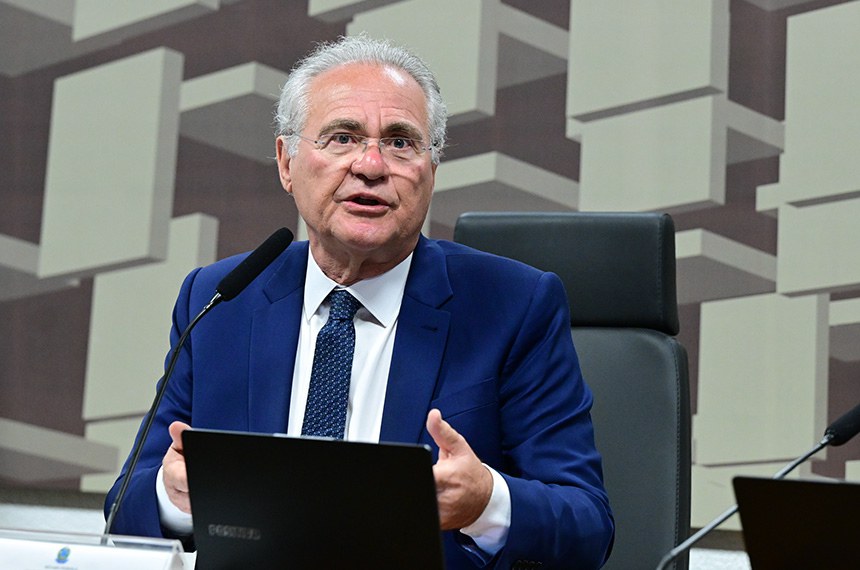 Mesa: 
presidente da CAE, senador Renan Calheiros (MDB-AL).