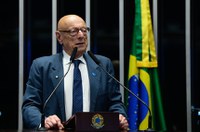 Esperidião Amin pede apoio à indústria madeireira do Sul, vítima do tarifaço