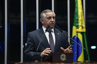 Izalci critica ausência de “Careca do INSS” na CPMI