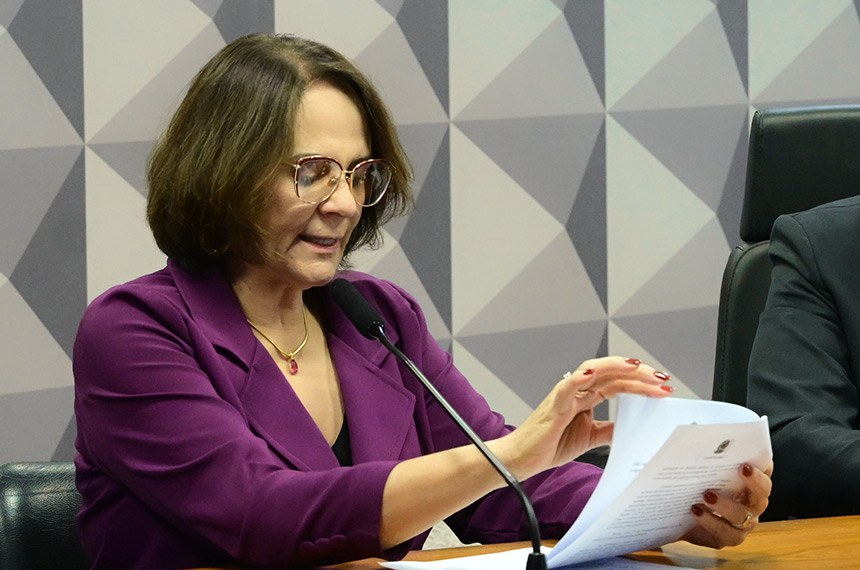 Mesa: 
presidente da CDH, senadora Damares Alves (Republicanos-DF). 