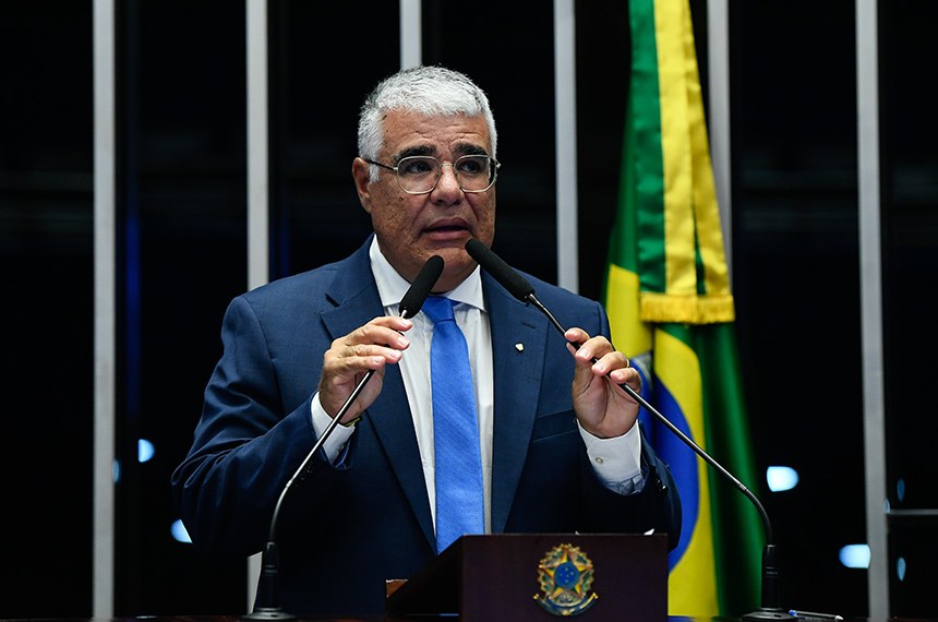 Senador Eduardo Girão (Novo-CE) em discurso à tribuna.