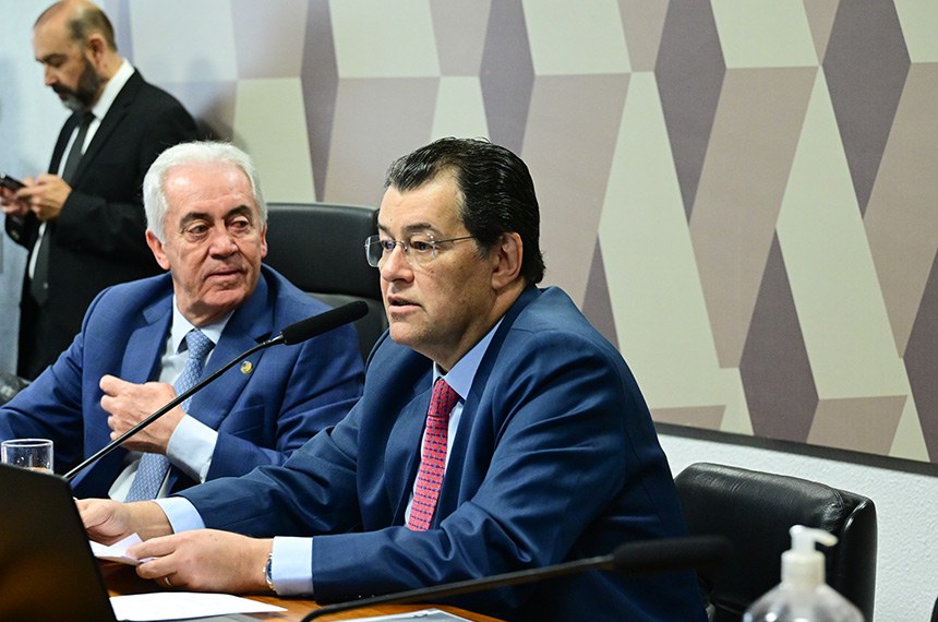 Mesa: 
presidente da CCJ, senador Otto Alencar (PSD-BA); 
relator do PLP 108/2024, senador Eduardo Braga (MDB-AM) em pronunciamento.