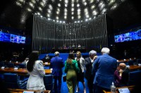 Senado aprova conta de luz gratuita para famílias de baixa renda