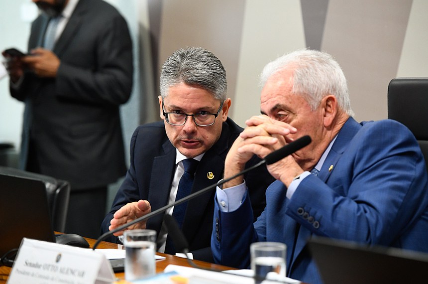 Mesa: 
senador Alessandro Vieira (MDB-SE);
presidente da CCJ, senador Otto Alencar (PSD-BA).