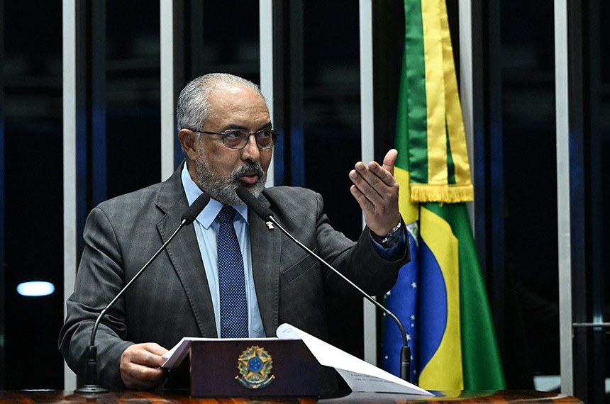 Em discurso, à tribuna, senador Paulo Paim (PT-RS).