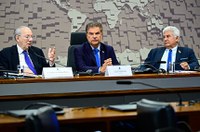 Brasil precisa ter plano para redefinir posição no mundo, aponta debate na CRE