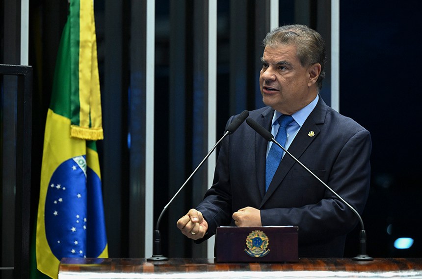Senador Nelsinho Trad (PSD-MS) em discurso à tribuna.