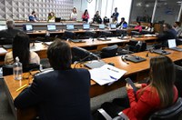 Avança projeto que exige acessibilidade em veículos de saúde