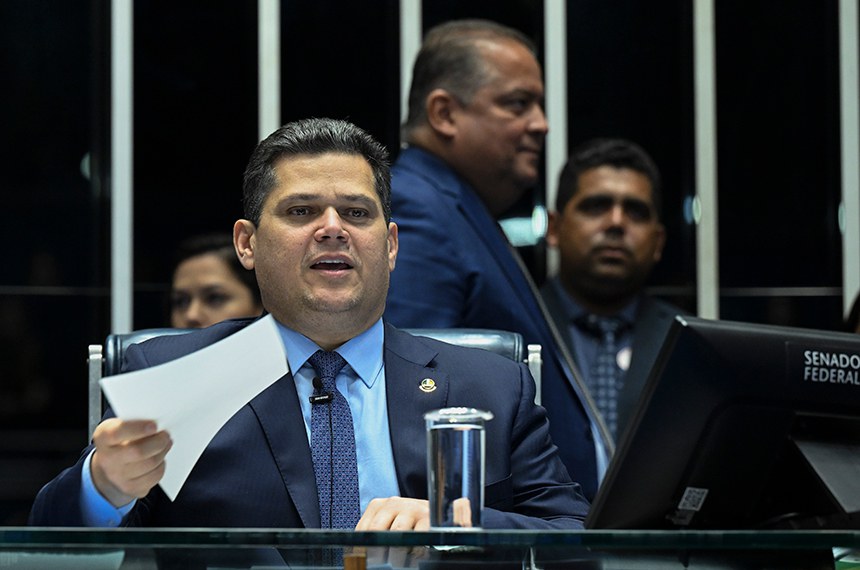 Mesa: 
presidente do Senado Federal, senador Davi Alcolumbre (União-AP).