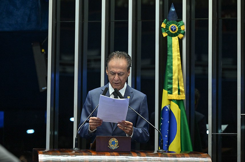 Senador Pedro Chaves (MDB-GO) em discurso à tribuna.