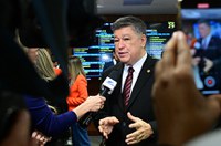 Carlos Viana propõe ampliação dos poderes das CPIs