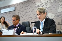 CRE aprova André Odenbreit Carvalho para embaixada na Tailândia