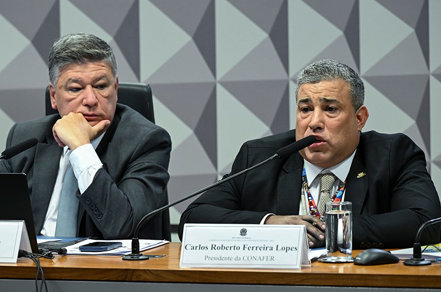 Mesa: 
presidente da CPMI - INSS, senador Carlos Viana (Podemos-MG); 
presidente da Confederação Nacional dos Agricultores Familiares e Empreendedores Familiares Rurais (Conafer), Carlos Roberto Ferreira Lopes - em pronunciamento.