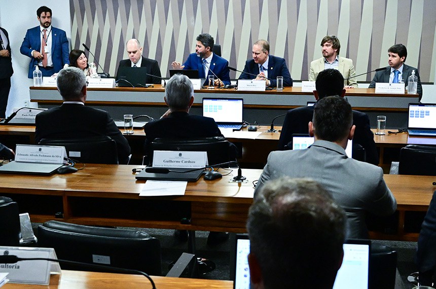 Bancada:
senador Jaime Bagattoli (PL-RO); 
senador Sergio Moro (União-PR);
presidente-executivo da Associação Brasileira dos Grandes Consumidores Industriais de Energia e de Consumidores Livres (Abrace), Paulo Pedrosa; 
presidente executivo da Associação Brasileira dos Investidores em Autoprodução de Energia (Abiape), Mario Menel da Cunha.