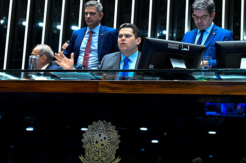 Mesa:
1º suplente da Mesa do Senado Federal, senador Chico Rodrigues (PSB-RR);
senador Rogério Carvalho (PT-SE); 
presidente do Senado Federal, senador Davi Alcolumbre (União-AP); 
senador Randolfe Rodrigues (PT-AP);
secretário-geral da Mesa do Senado Federal, Danilo Augusto Barboza de Aguiar.