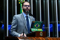 Seif alerta para riscos da superexposição de jovens