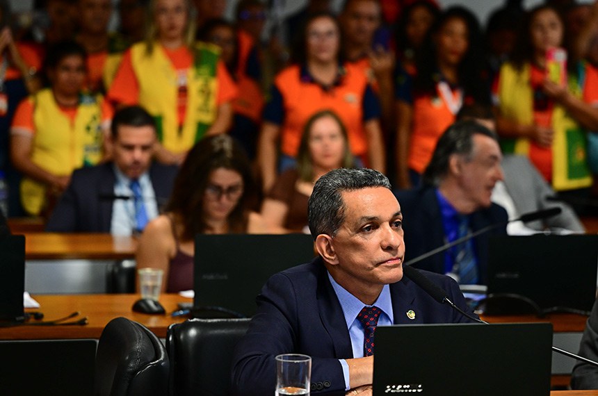 Bancada:
senador Mecias de Jesus Republicanos-RR).