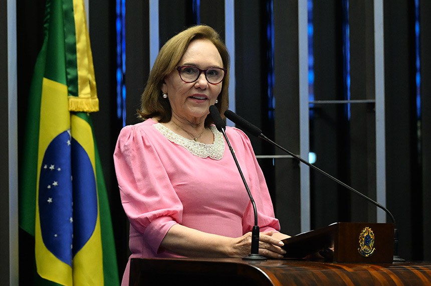 Em discurso, à tribuna, senadora Zenaide Maia (PSD-RN).