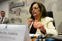 Debate aponta necessidade de investimentos em terapias contra o câncer